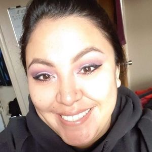 Meet your Posher, Francelia